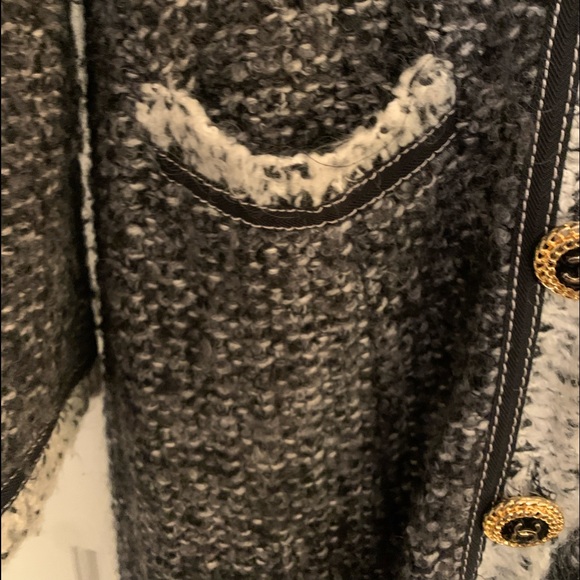 Vintage Chanel cardigan - Picture 5 of 7